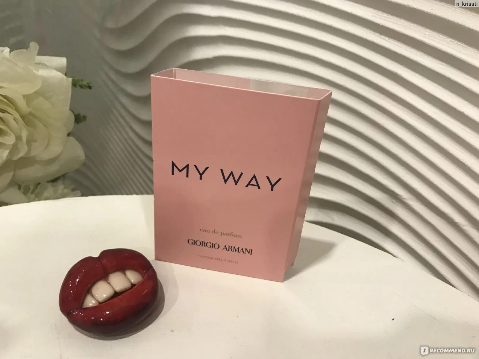 Май вей отзывы. My way Giorgio Armani. Парфюм май Вей Джорджио Армани. Духи my way Giorgio Armani коробка. Туалетная вода my way Джорджио Армани.