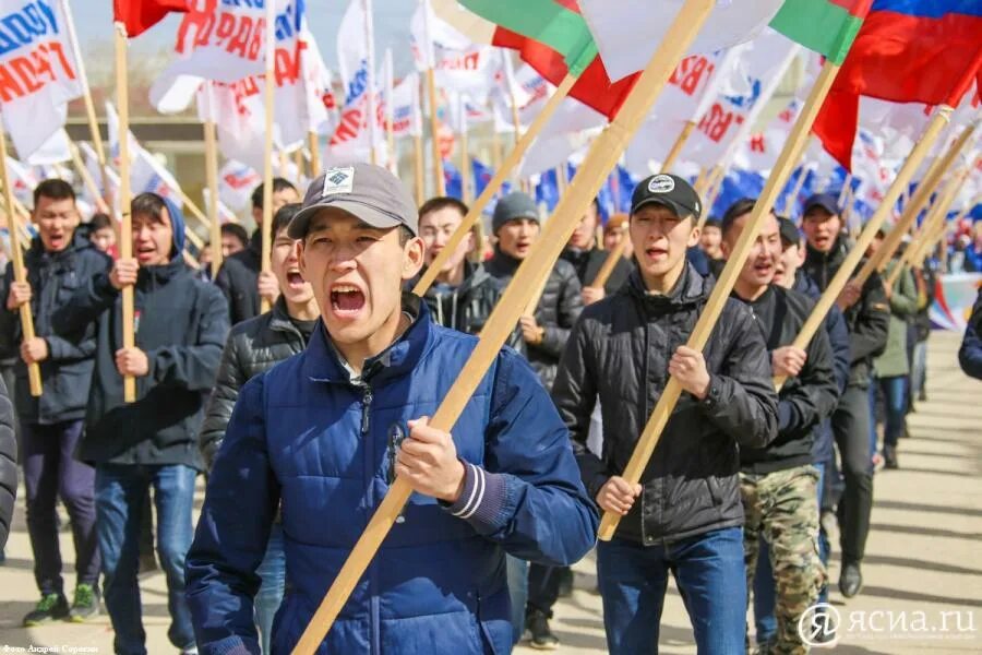 День труда. День труда в Германии. 1 Мая в США. 1 Мая Якутск.