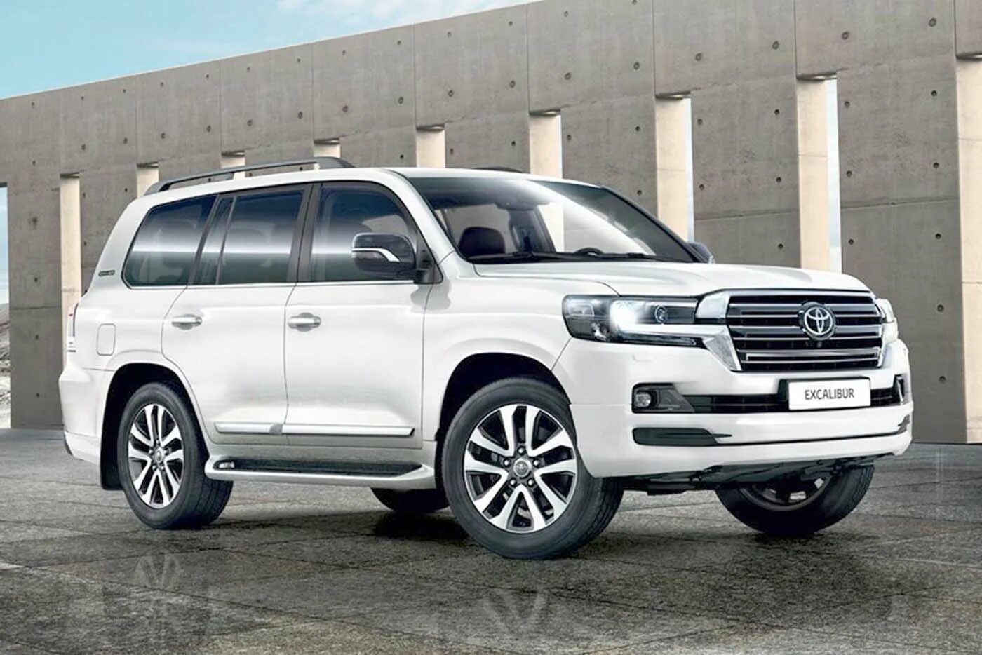 Same land. Тойота ленд крузер 200 2025. toyota land cruiser 300. toyota land cruiser 200 и 300. toyota land cruiser 200 2019.