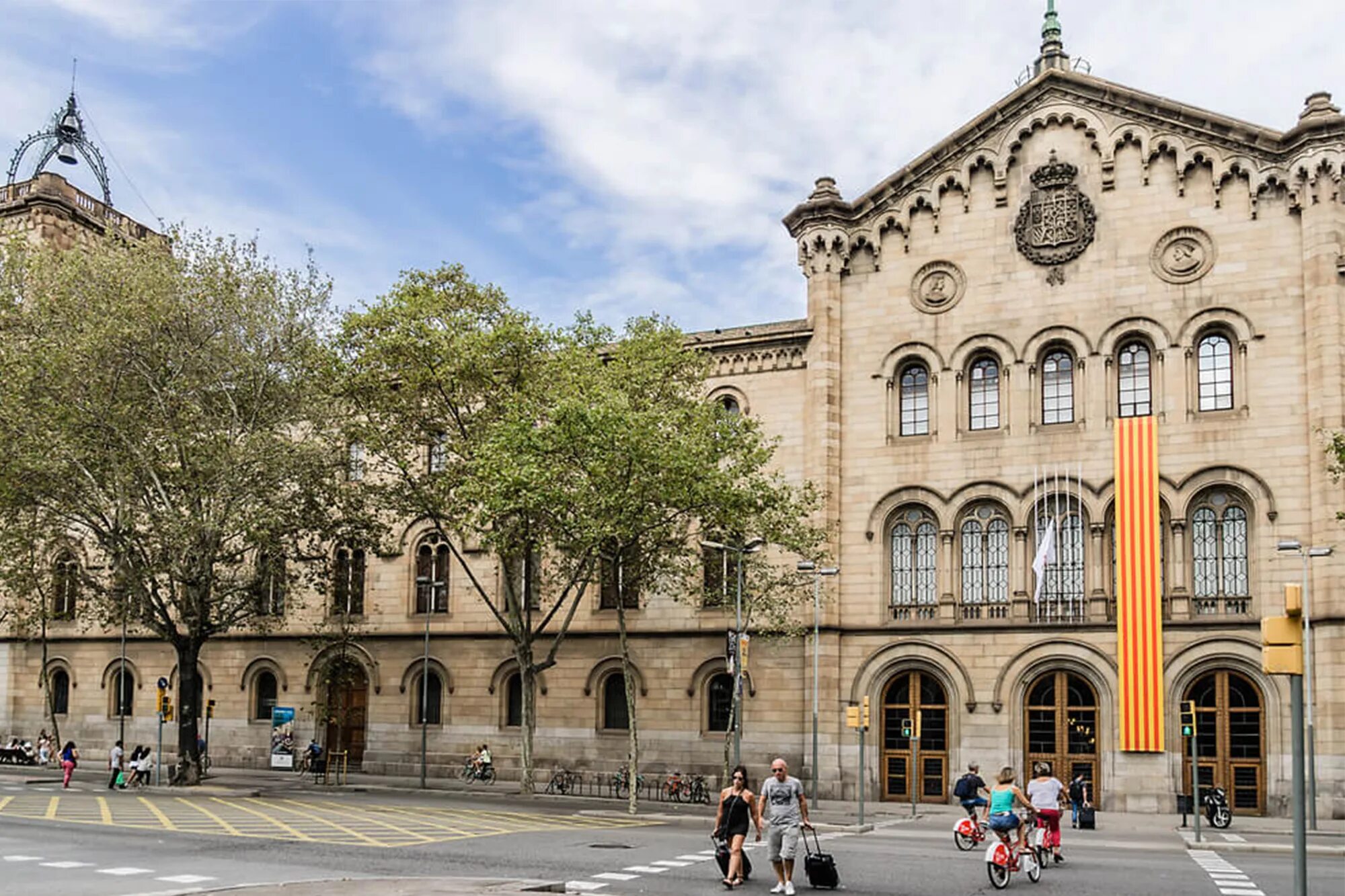 Spain university. Университет Барселоны Universidad de Barcelona. Барселонский университет, España, Barcelona. Университет Барселоны (UB). UNED – национальный университет дистанционного образования в Испании.