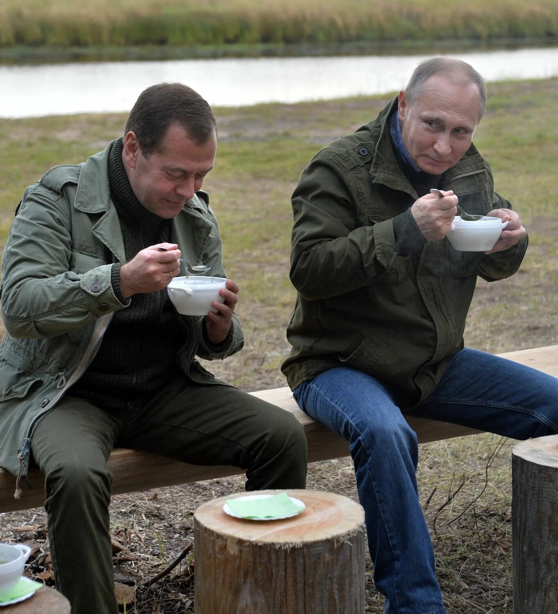 В течение недели они ели уху