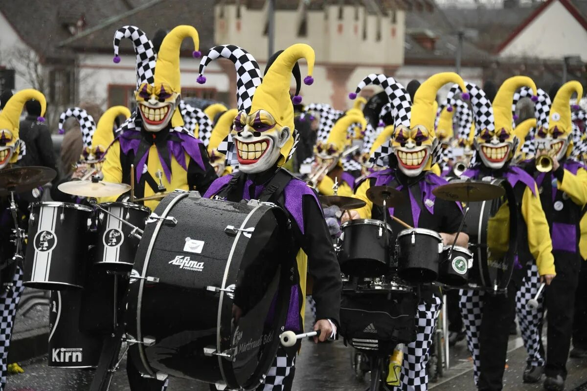 Базельский карнавал Швейцария. Basler Fastnacht праздник. Карнавал в Базеле – Фаснахт. Фастнахт в Швейцарии. Fastnacht