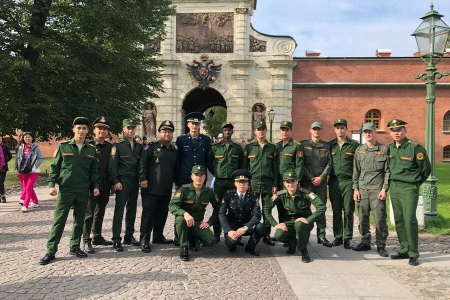 Военный институт факультеты. МВАА Санкт-Петербург выпуск 2022. Михайловская Военная Артиллерийская Академия Луга. Военная Кафедра РГГМУ СПБ. Военная Академия имени Хрулева Санкт-Петербург.