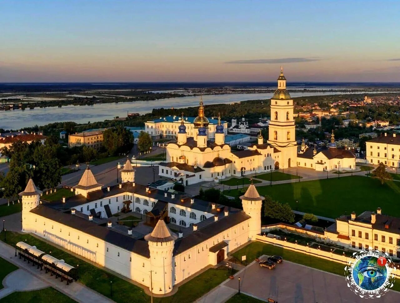 Город тобольск где. Тобольский Кремль Тобольск. Достопримечательности Тобольска. Тобольский Кремль.. Тобольский Кремль Тюмень. Сибирь достопримечательности Тобольского Кремля.