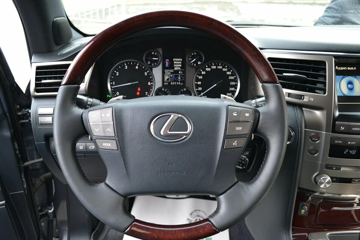 Руль лексус 570. Руль от lexus lx 570. Лексус лх руль. Руль lexus lx 570. Руль лексус lx570.