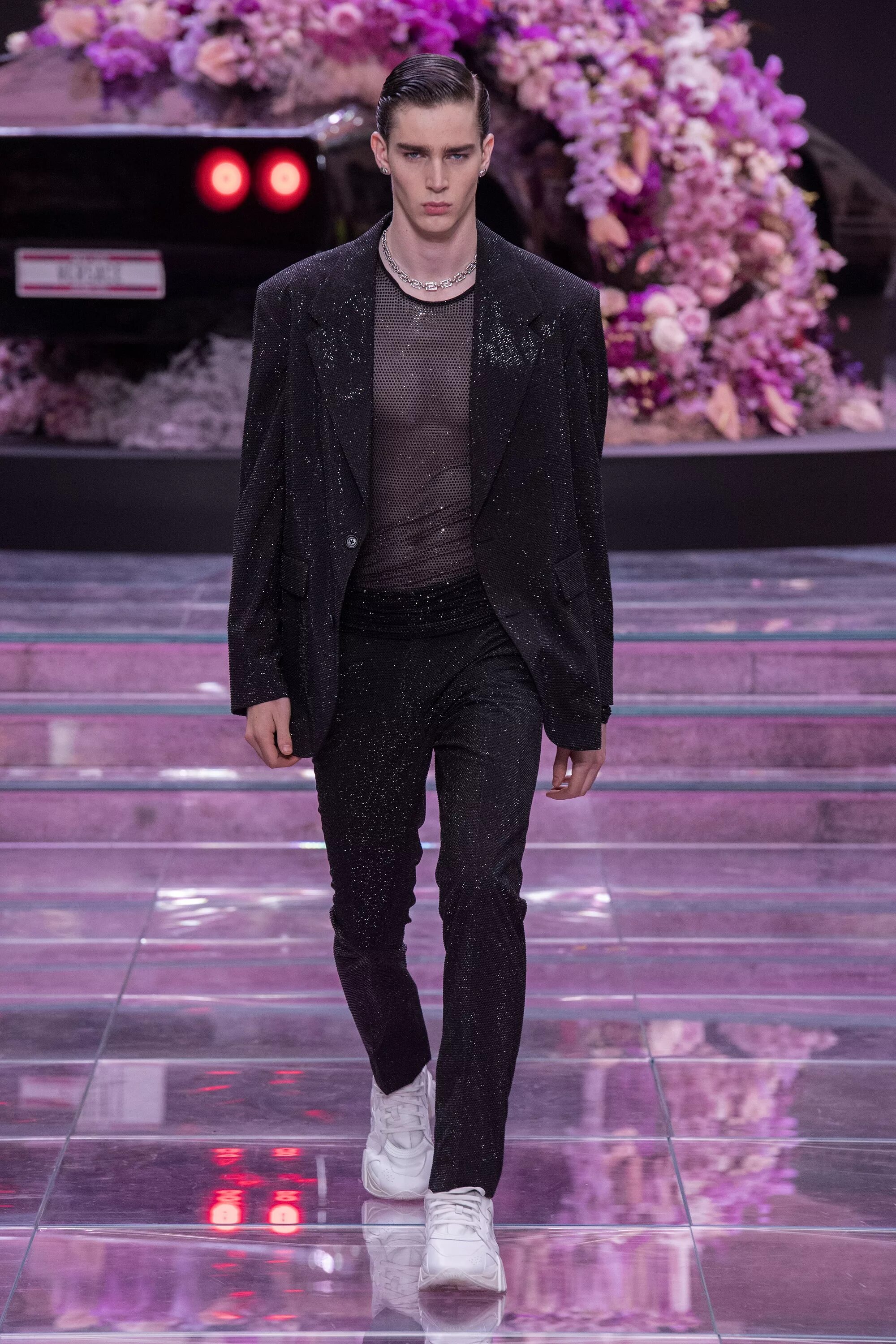 Версаче мужская коллекция 2022. Versace SS 2020. Versace ss20 Menswear. Versace Spring Summer 2020.