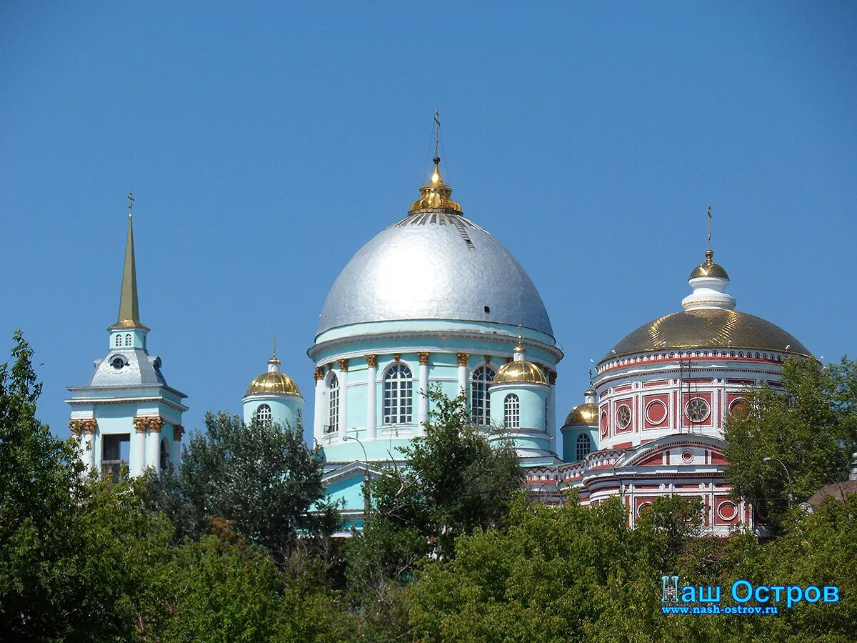 Храм курск сайты. Знаменский монастырь Курск. Воскресенский храм Знаменского монастыря Курск.