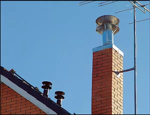 Дефлектор установленный на трубу. Дефлектор astato. дефлектор на кирпичный вентканал. тарельчатый дефлектор astato. дефлектор на вытяжные трубы газового котла на трубу д320.