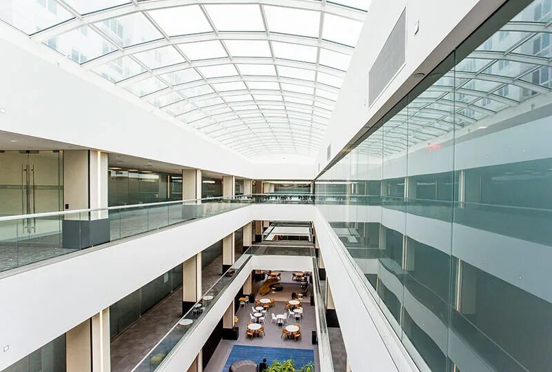 Атриум спорт. Северная башня Атриум. Business Center Atrium Тбилиси. Что такое Атриум в здании. Атриум в современных зданиях.