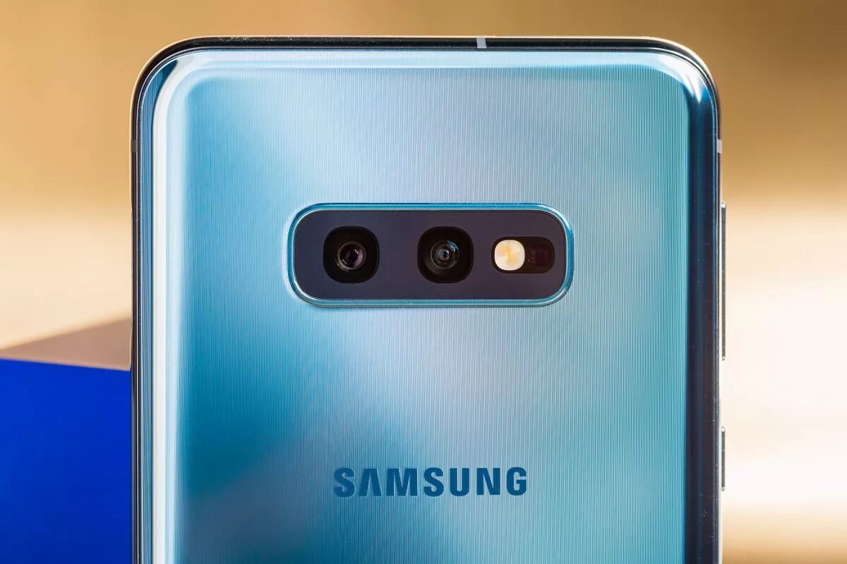 Камера galaxy s. Samsung Galaxy s10e. Самсунг s10e камера. Самсунг галакси s10 камера. Samsung Galaxy s10 / s10 +.