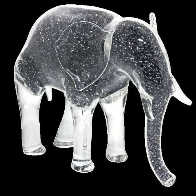 Слоны хрусталь. Хрустальный слон статуэтка. Хрустальные слоники. Огромный Хрустальный слон.