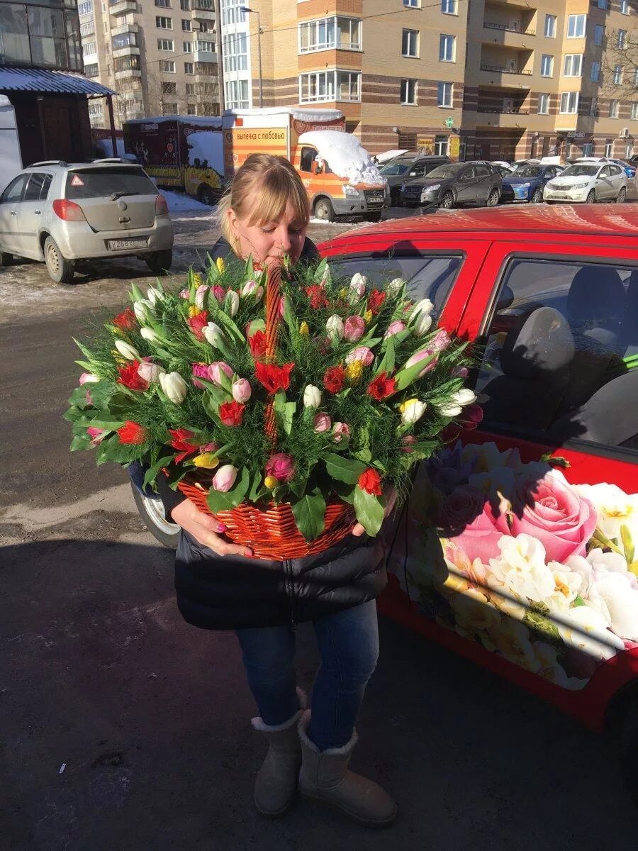 Доставка букета на дом санкт петербург. Букет цветов Питер. Цветы с доставкой. Букеты цветов доставляет. Букеты с доставкой в СПБ.