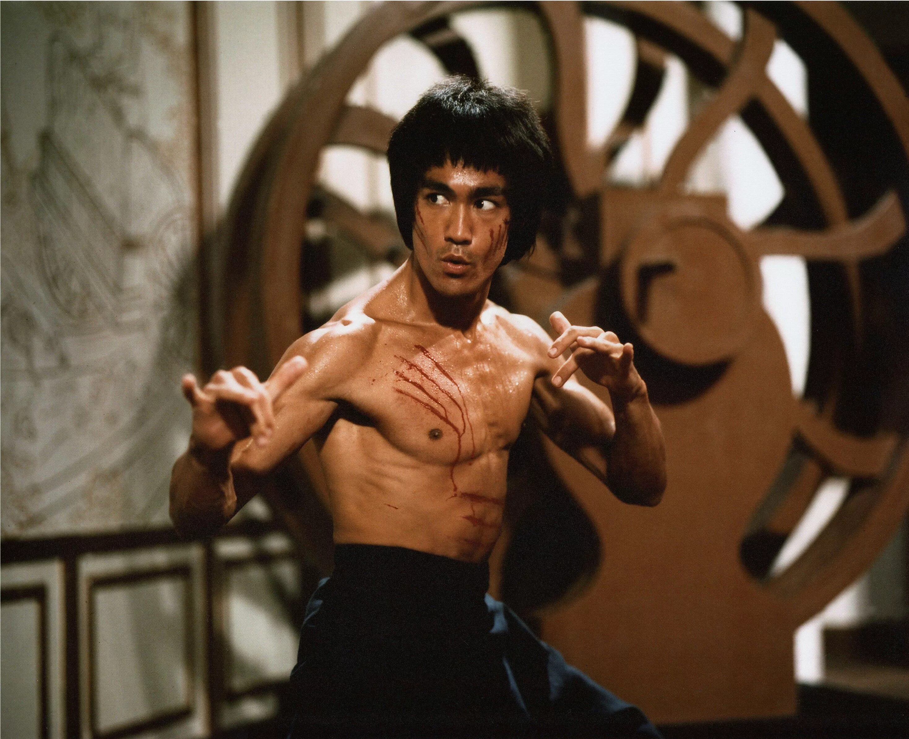 C kb k. Ли Сяо лун Брюс ли. Брюс ли 1973. Bruce Lee enter the Dragon.