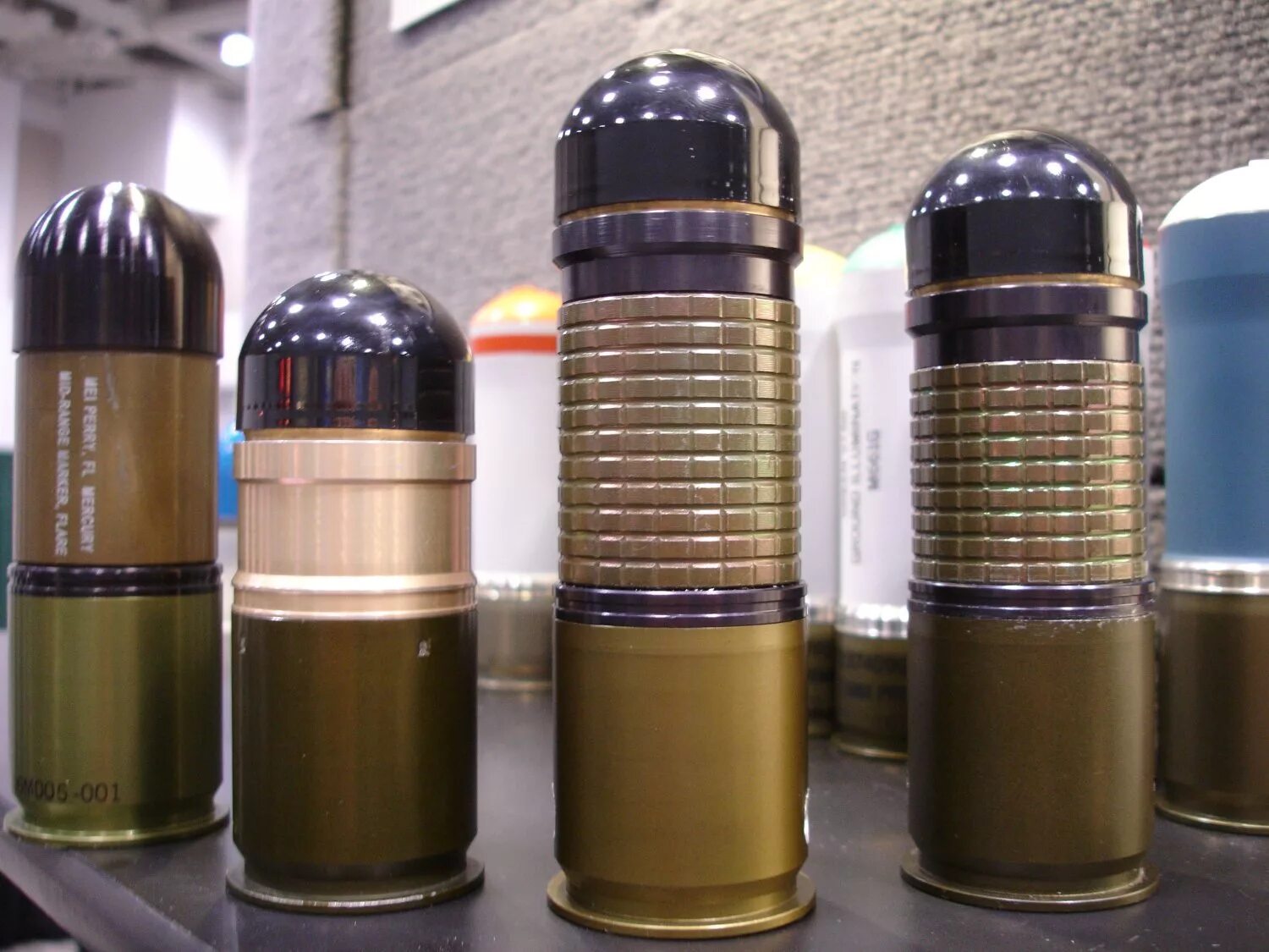 Гранатомет m32 Milkor. M32 Grenade. Гранатомёт MGL 40. Граната м203.