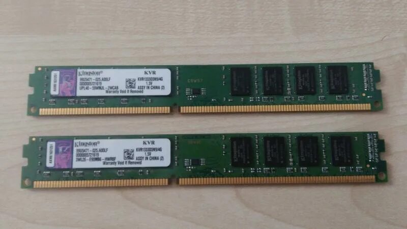 Плашки памяти 4 гб. Kingston ddr4 4gb. Kingston 4 ГБ ddr3 1333 МГЦ DIMM cl9 kvr1333d3e9s/4gec. Планки ddr3 Kingston. Оперативная память pc3 Kingston 4gb синяя плата.