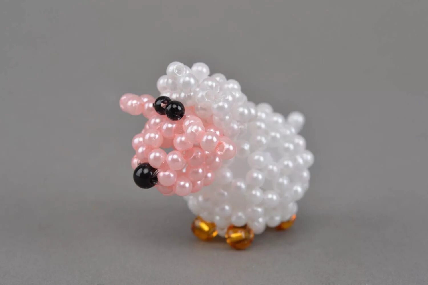 Фигурки из бисера