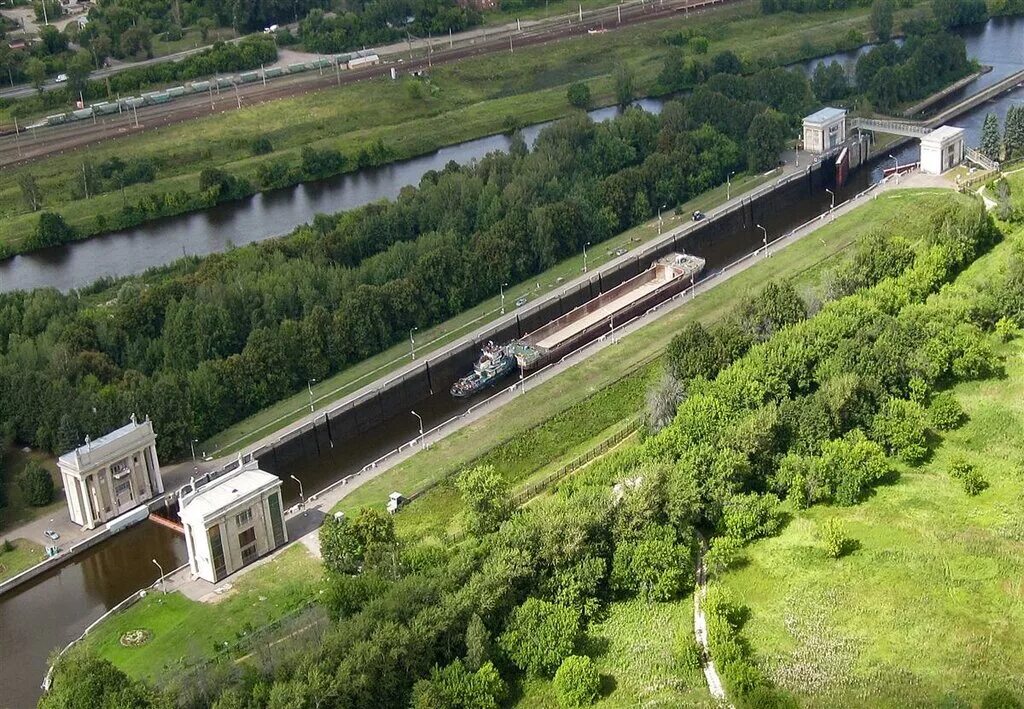 Икша шлюз. Канал имени москвы дмитров. Река яхрома дмитров. Икша московская область. Икша московская область.