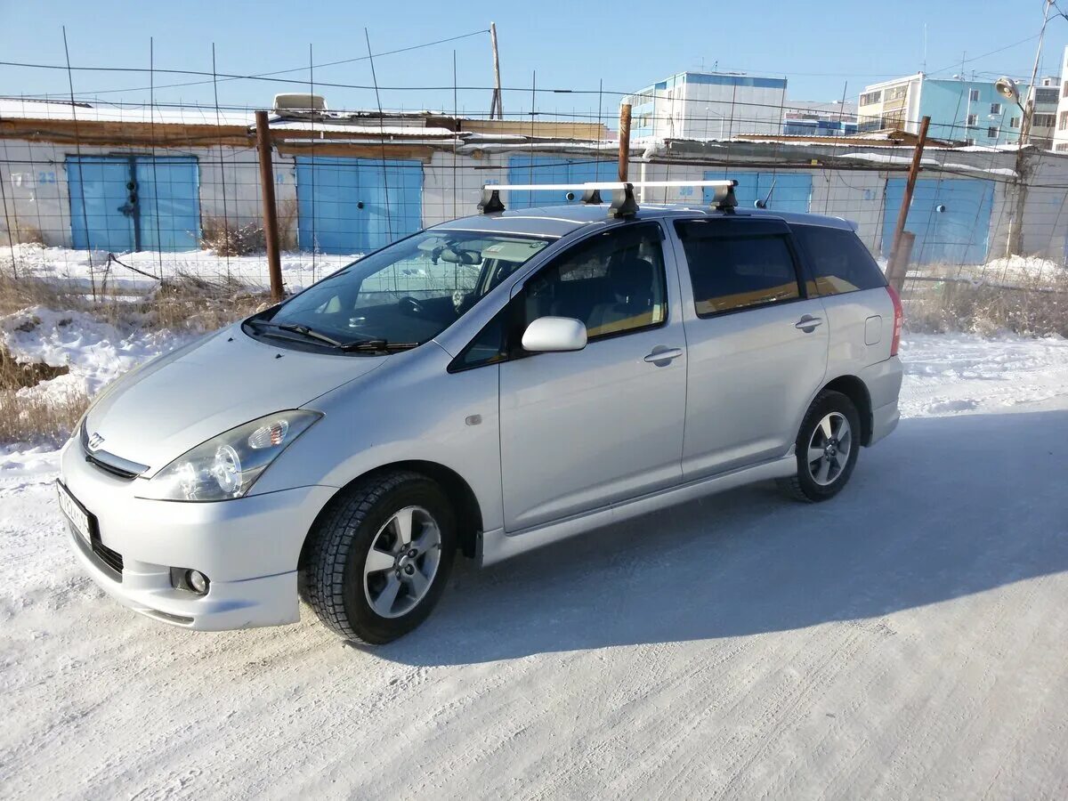 Почему тойота виш. Toyota Wish 2004. Тойота Виш 2004. Тойота Виш 2004г. Toyota Wish 4wd.