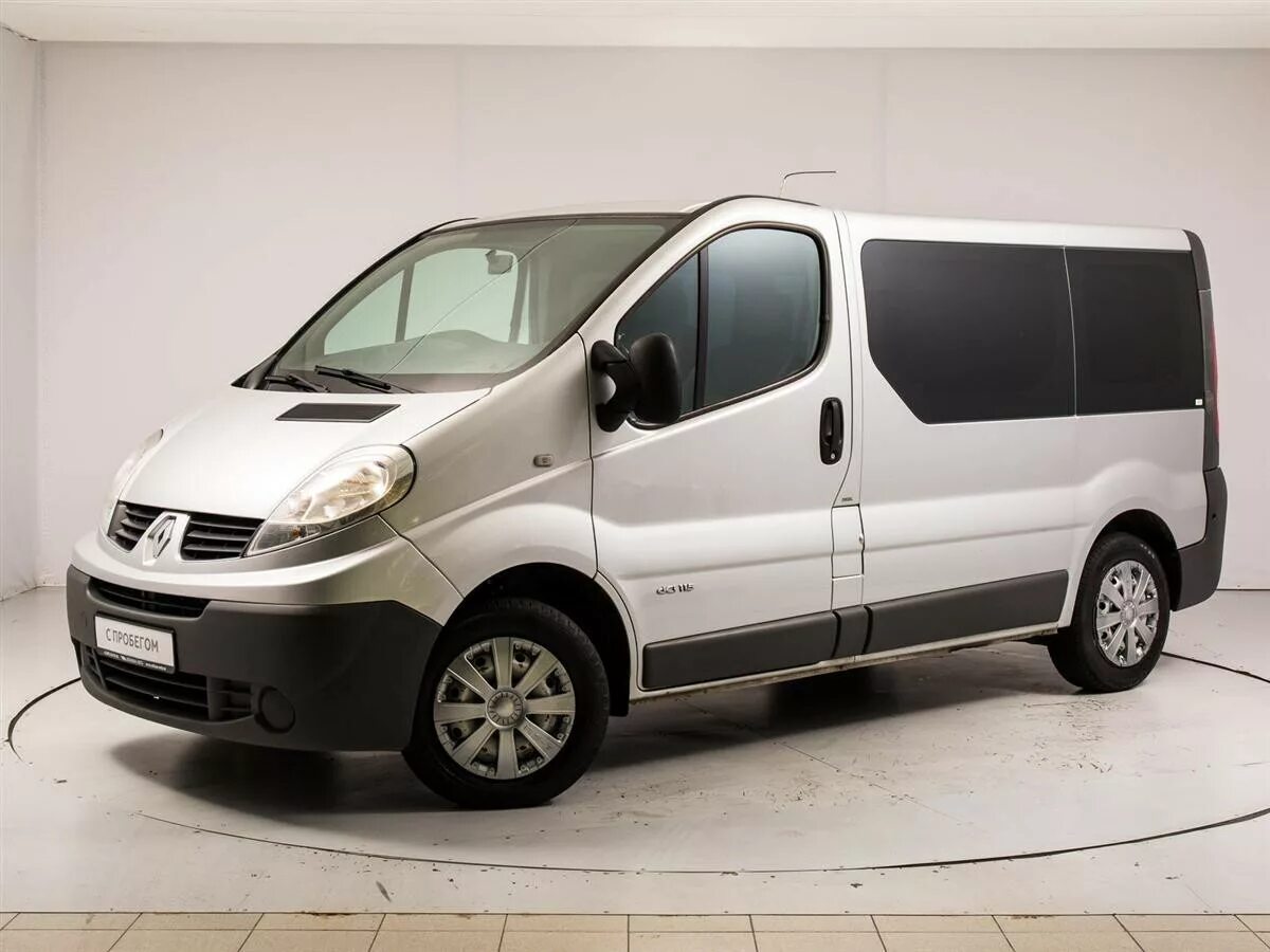 Трафик купить россии. Renault Trafic II. Рено микроавтобусы трафик 2. Renault Trafic 2010 год. Renault Trafic II Рестайлинг.