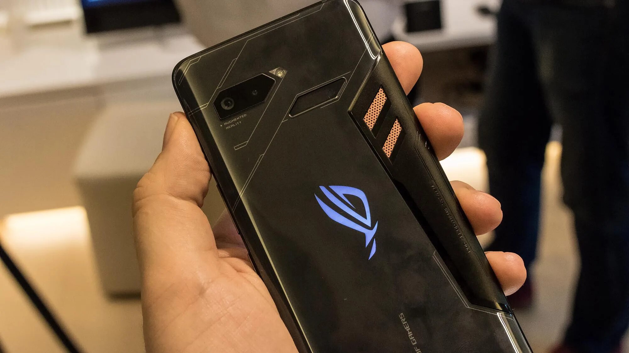 Сотовый телефон 2023 года. Асус смартфоны 2023. Асус смартфоны 2022. ASUS ROG Phone 7 Tencent. Мощные смартфоны 2023.