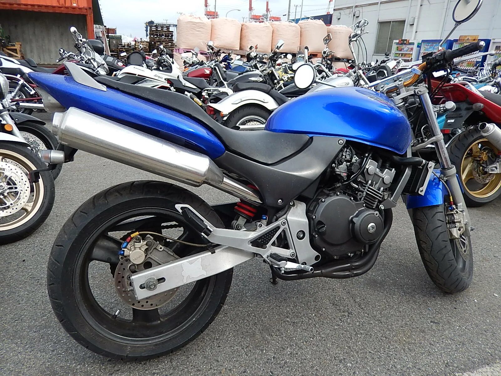 Купить honda 250. Хонда Хорнет 250. Honda Hornet 250 2010. Хонда Хорнет 250 1996. Honda Hornet 250 белая.