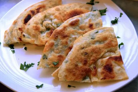Лепешки с зеленым луком на сковороде постные