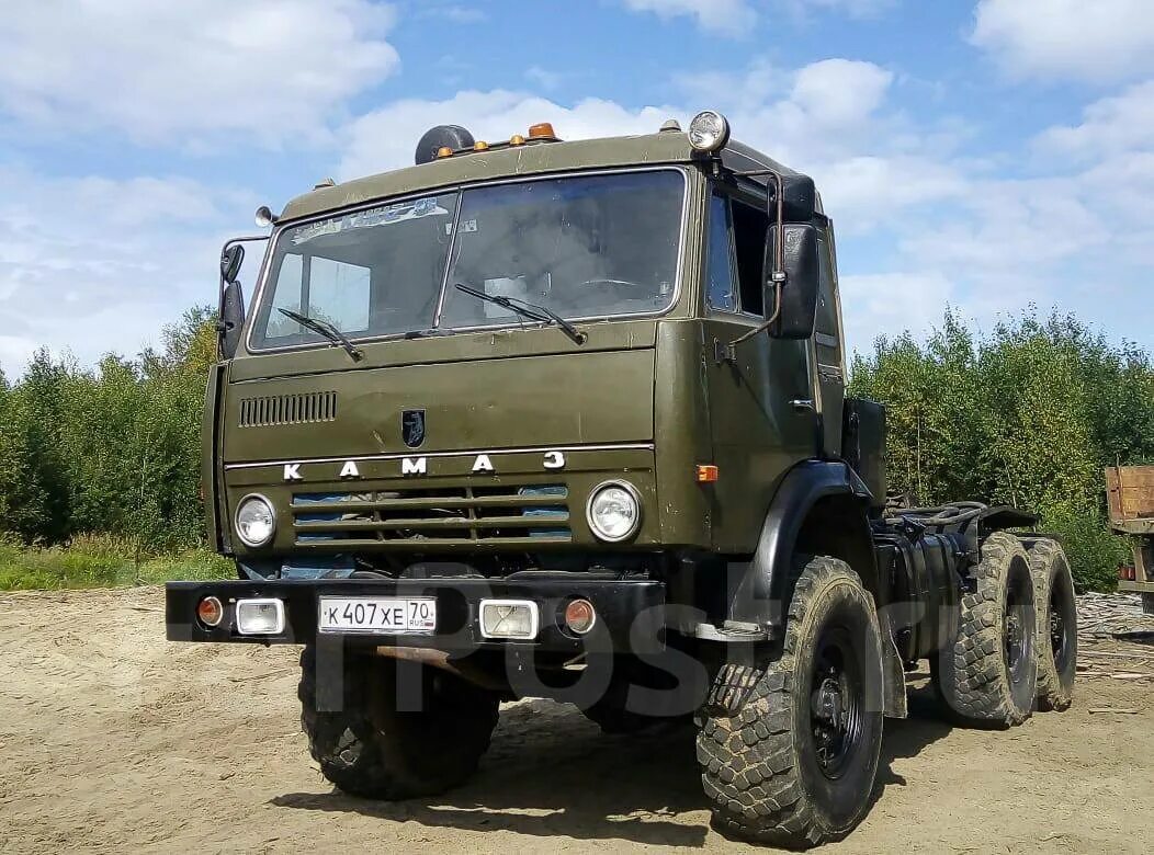 Седельные камазы б у. КАМАЗ 4310 седельный. КАМАЗ 4310 тягач. Военный КАМАЗ 4310 седельный. КАМАЗ 4310 со спальником.