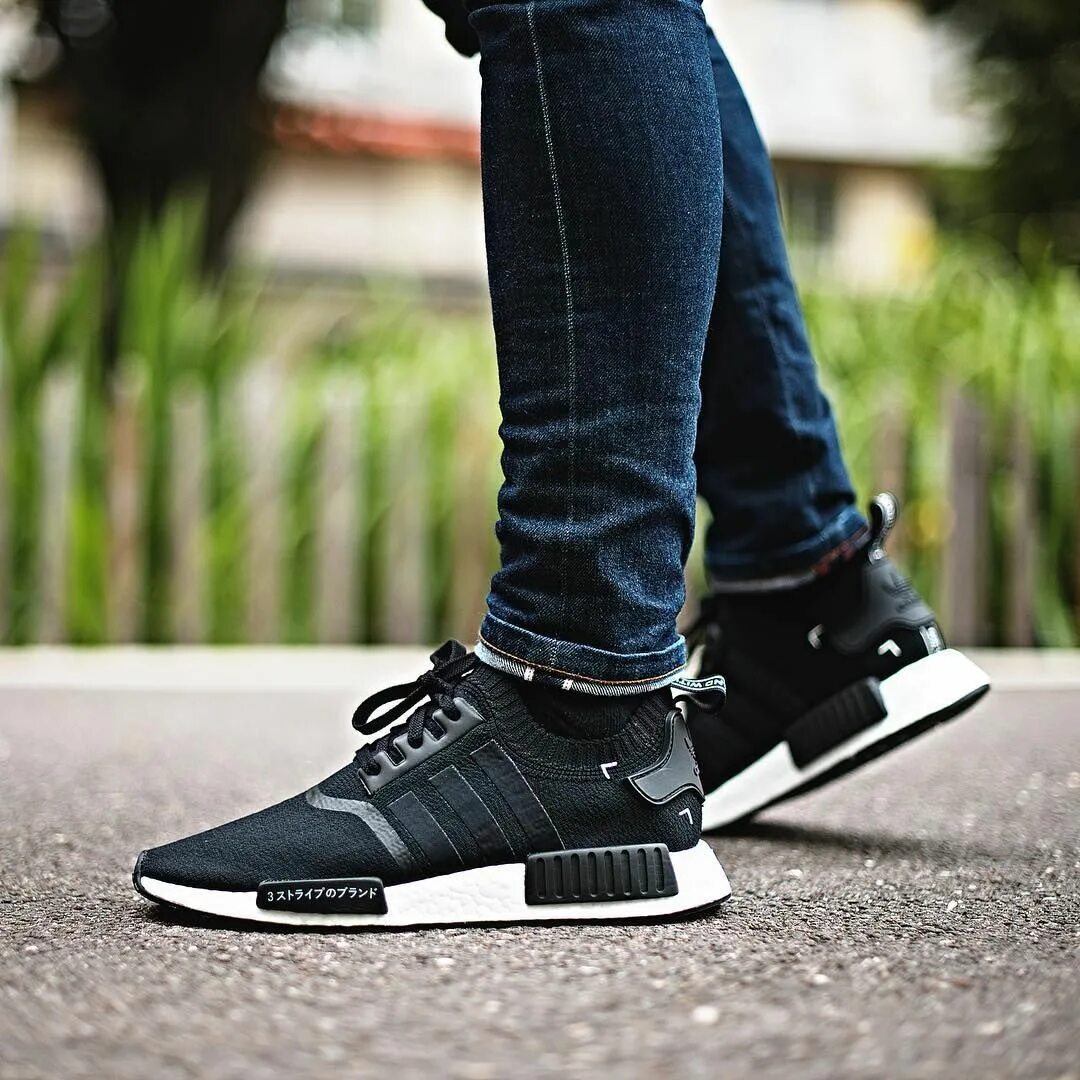 Adidas nmd r1 primeblue. Adidas originals nmd. Adidas кроссовки nmd. Nmd adidas мужское. Adidas originals nmd r1.
