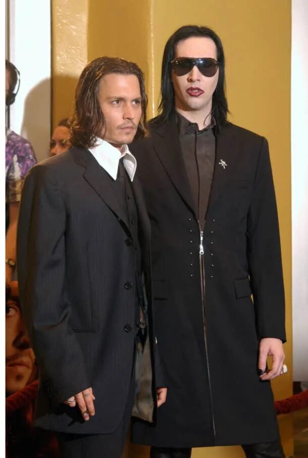 Мэнсон и депп. Мэрилин мэнсон и джонни депп. группа marilyn manson и джонни депп. тим бертон джонни депп и мэрилин мэнсон.