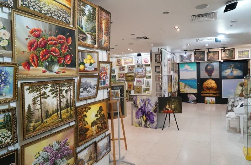 Арт галерея художников. Арт галерея художников. Картинная галерея в плесе. Вернисаж в измайлово картинная галерея. Арт галерея художников.