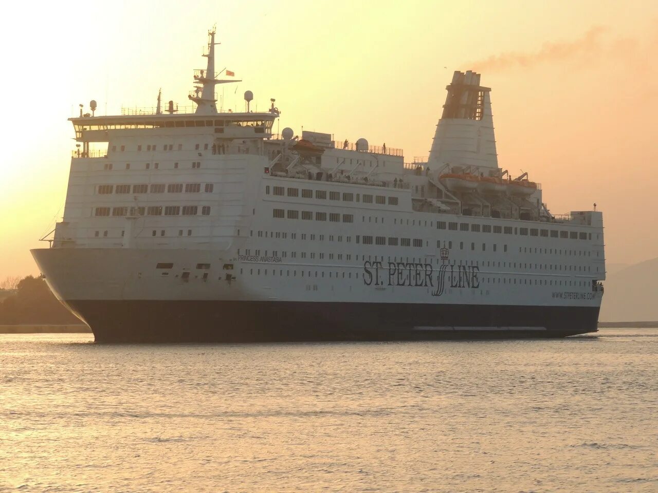 принцесса анастасия корабль в мурманске. пассажирский паром. паром мария керчь. принцесса анастасия паром. паром пассажирский «проект а.