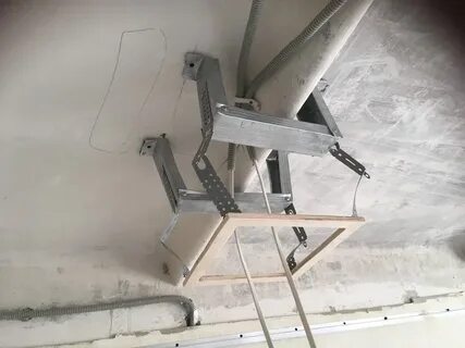 Упор в потолок