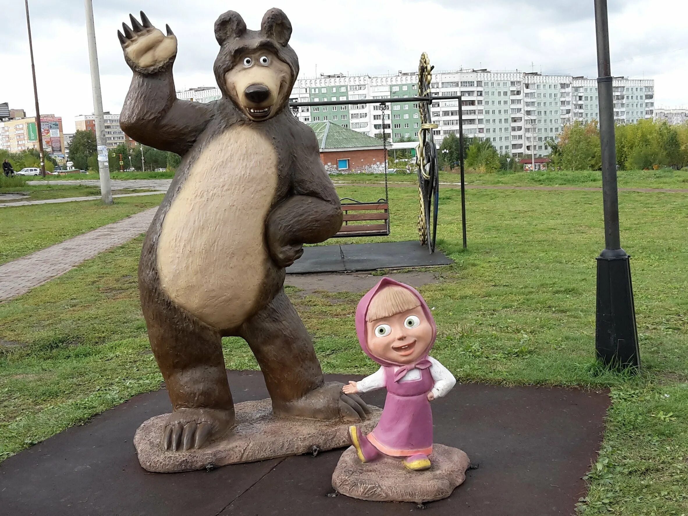 Москва пекин маша и медведь. Ростовые куклы маша и медведь. Новогоднее шоу "маша и медведь. Маша и медведь 2008. Маша и медведь в москве.