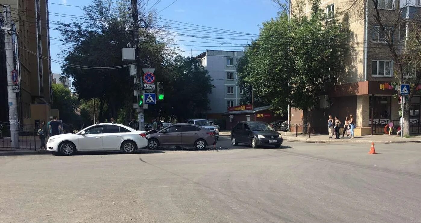 Калуга степана разина 3. Перекресток степана разина и тульской в калуге. перекрёсток ул степана разина тульская. дтп в калуге вчера степана разина тульская. ул пересечение улиц тульской и степана разина калуга.