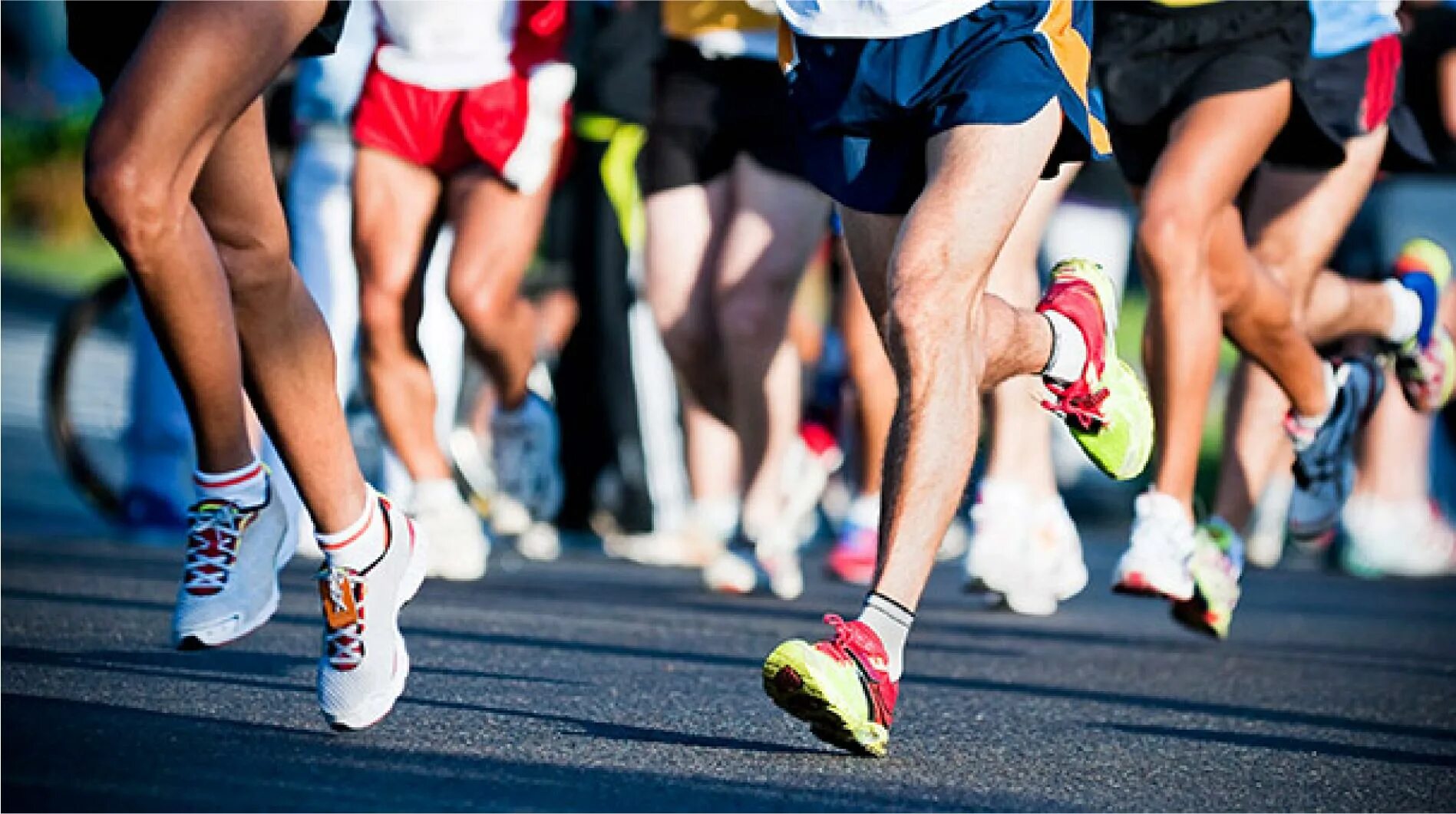 Бег полумарафон. Легкая атлетика марафонский бег. Марафон. Пробег от то. Пробег памяти героя усачева.