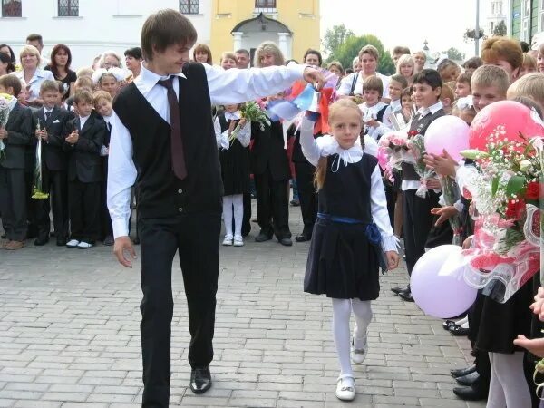 Лазарева коломна. Школа на улице Лазарева Коломна. Коломна улица Лазарева дом 12 школа. Двенадцатая школа Коломна. Школа стрижки на улице Лазарева.