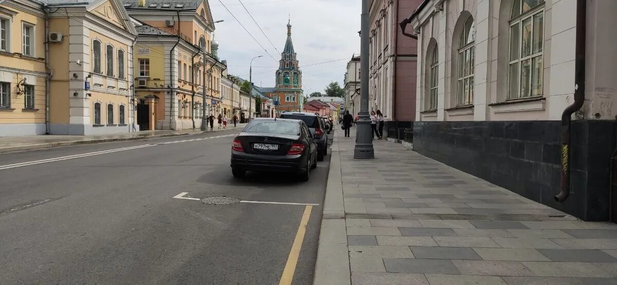 Травмпункт на полянке детский. Большая Полянка 22. Парковка у больницы большая Полянка 20. Клиника Рошаля.