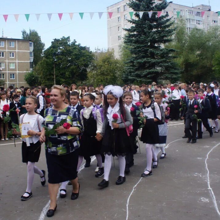 Гимназия 14 орехово зуево. Гимназия 15 Орехово-Зуево. Школа 1 Орехово-Зуево. Город Орехово Зуево школа 15. Школа 16 Орехово-Зуево.