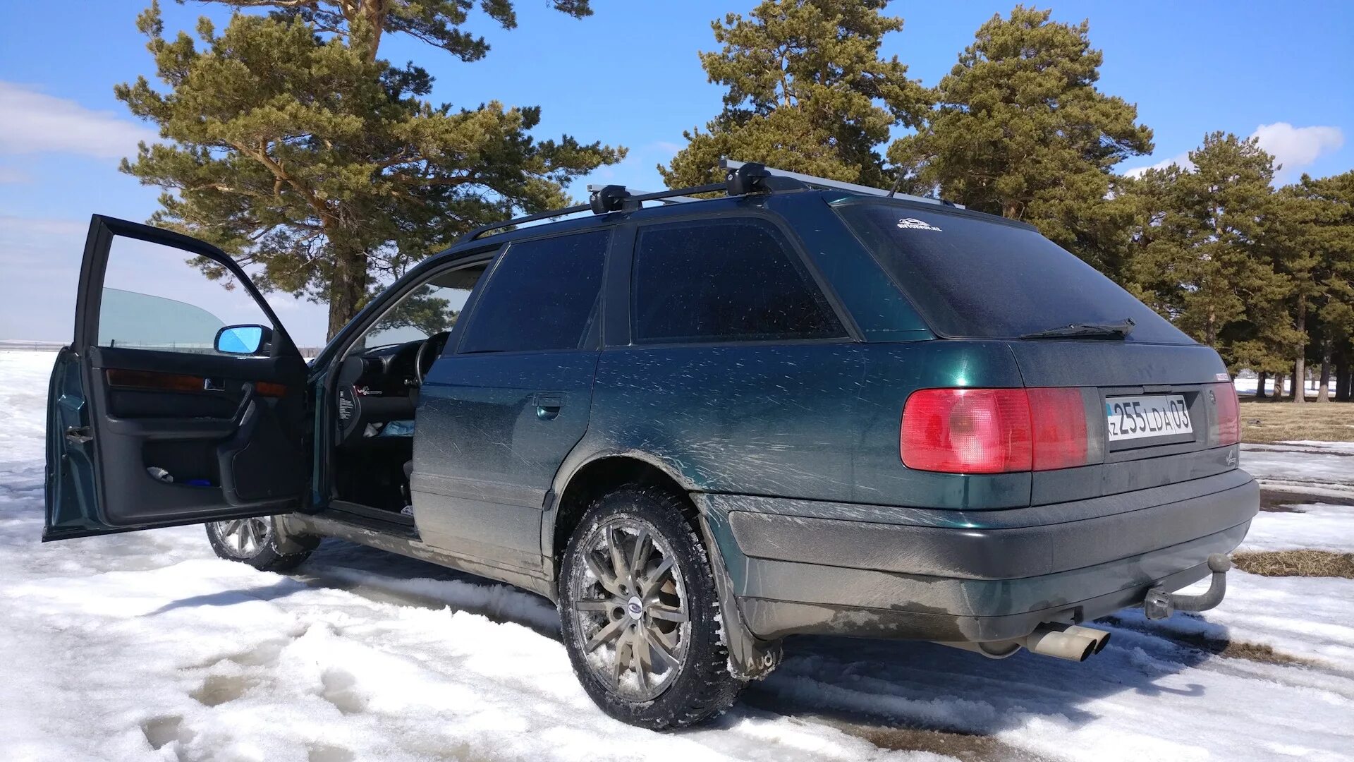 Купить с4 в беларуси. Ауди 100 с4 Авант. Ауди 100 с4 универсал кватро. Ауди 100 Авант кватро. Ауди 100 кватро зимой.