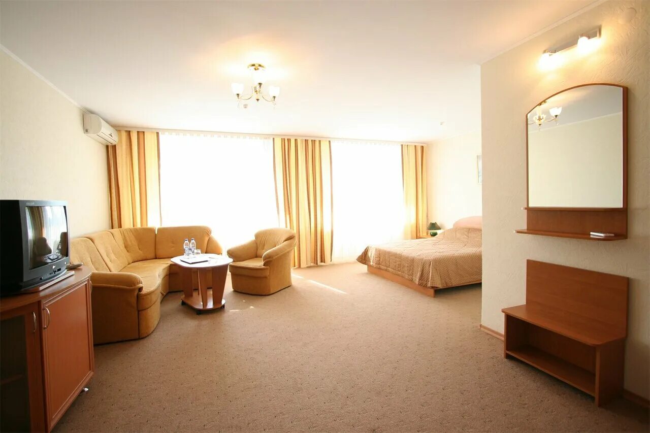 2. ресторан москва симферополь. симферополь. отель москва симферополь. город симферополь гостиница москва.