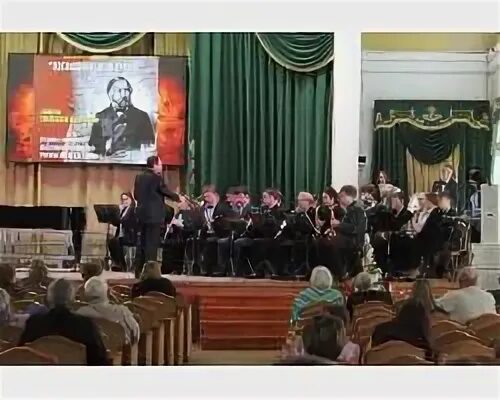 музыкальное училище смоленск. смоленск муз училище им глинки памятник. музыкальное училище смоленск. музыкальное училище смоленск. глинки.