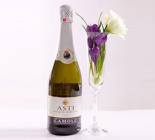 ламбруско бристоль. шампанское италия. игристое из италии 4 букв. шампанское с улиткой на этикетке. фраголино красное.