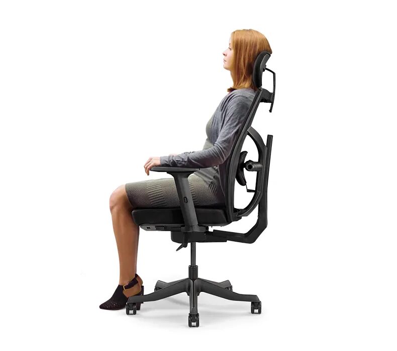 Девушка в компьютерном кресле. Девушка в офисном кресле. Правильное кресло. Правильная посадка в игровом кресле. Как правильно сидеть на кресле