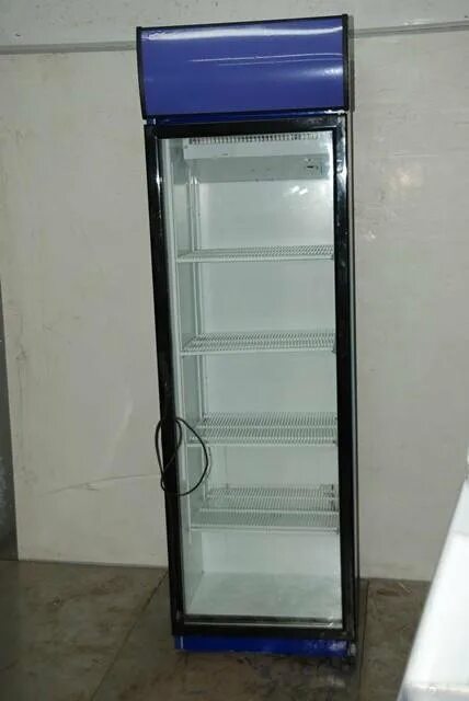 Витражный холодильник. Холодильник под воду. Корпус витринного холодильника. Продается витринный холодильник.