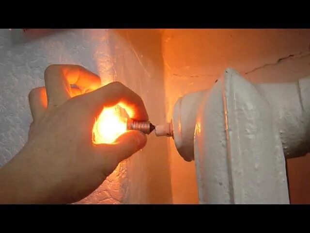 Лампа il-n-c35-3/red-flame/e14/cl, "'эффект пламени" свеча. Лучина и керосиновая лампа. Горящая лампа видео. Перегоревшая лампочка. Лампочка которая горит без электричества.