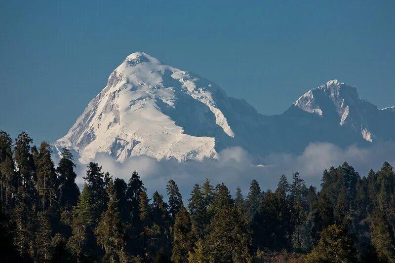 крестон горы. горы 4 км. горы 4 км. белая гора» — монблан — в альпах. Fog unreal.
