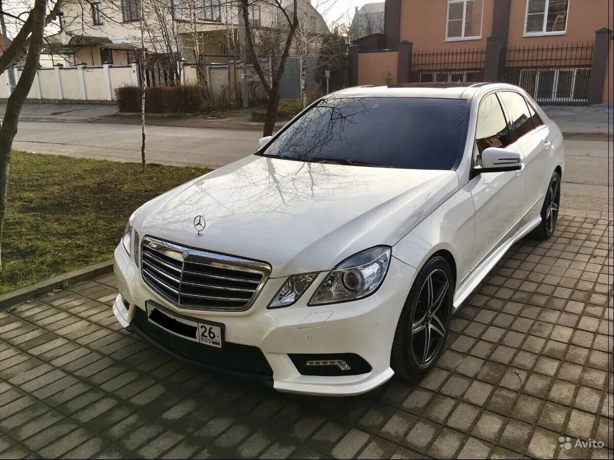 Купить мерседес е класса на авито. Мерседес e300 w212. Mercedes Benz e300 w212 белый. Mercedes Benz w212 белый. Mercedes e300 212.