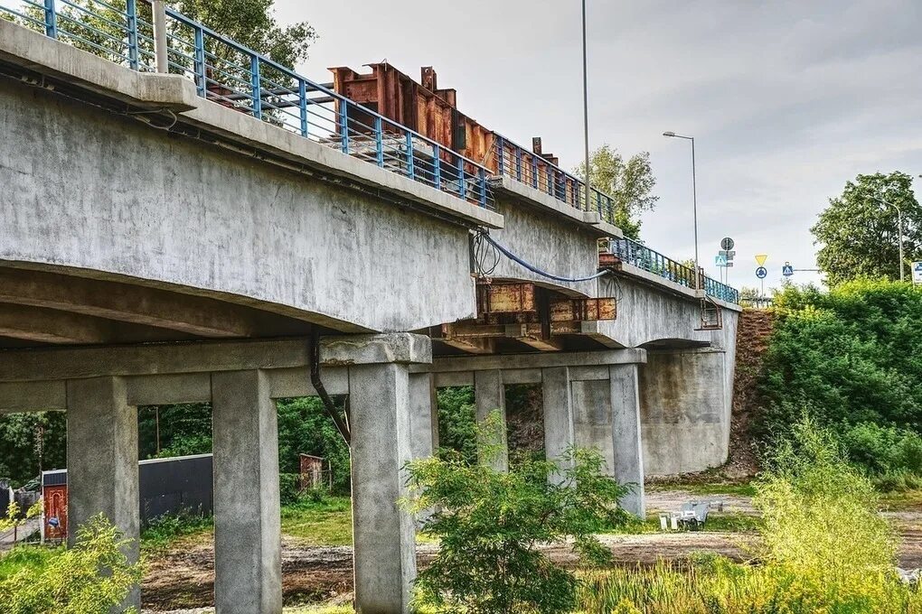 Ремонт мостов через реку