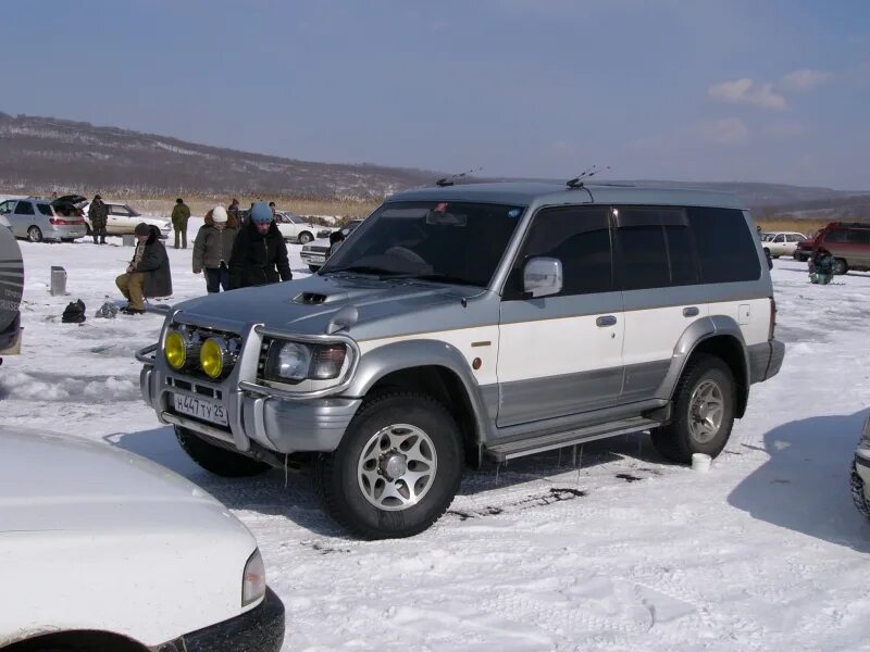 Дром приморский край паджеро. Паджеро 2002. Mitsubishi Pajero драйв2. Паджеро 1977. MMC Pajero 8мест.