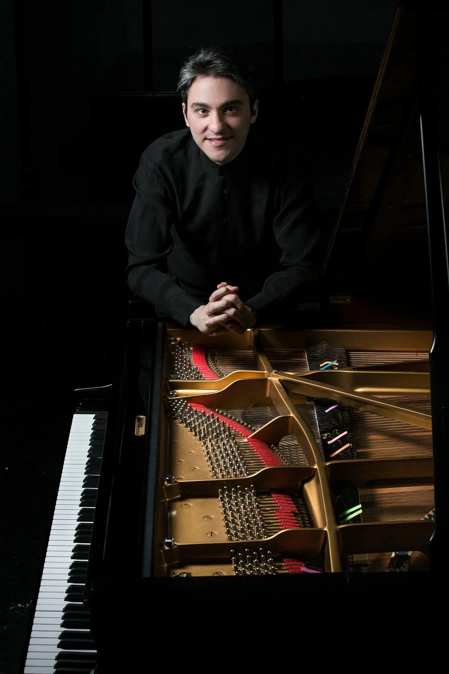 Пианист картины реми лебарре. Итальянский пианист. Петр овчаров пианист. Андрей гугнин фото. Пианист нужен.